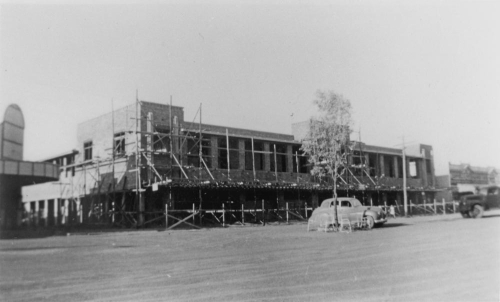 Construction of the 4th North Gregory Hotel Winton ca. 1950