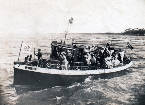 Courtesy of Moreton Bay Regional Council. (1915)